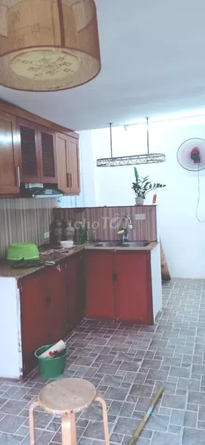 Cho thuê nhà nguyên căn 4 tầng số 17 ngõ 5 Nguyễn Văn Cừ, Long Biên, Hà Nội.