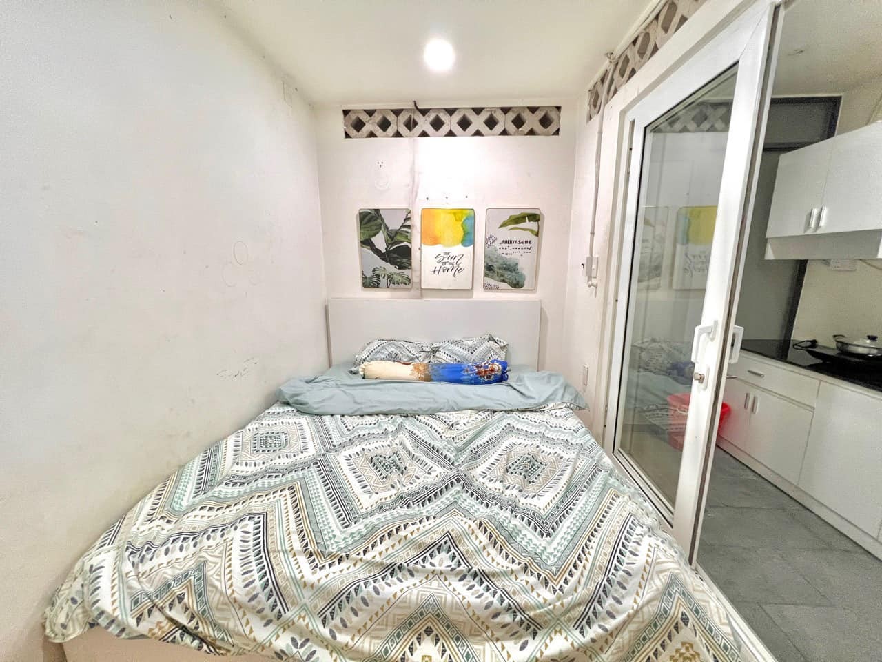 Cho Thuê Phòng Trọ đường  Lê Văn Huân, P13, Tân Bình
